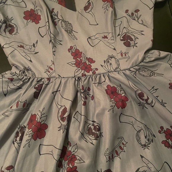 Pinup Couture- Fall Persephone Lucretzia Maxi Dress - Picture 5 of 7